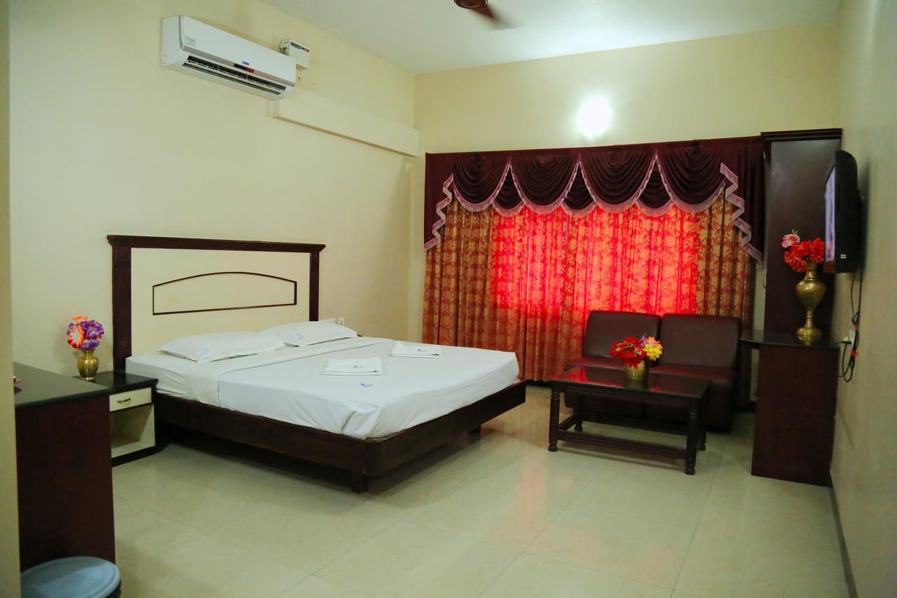 Hotel Vels Court Palni Exterior photo