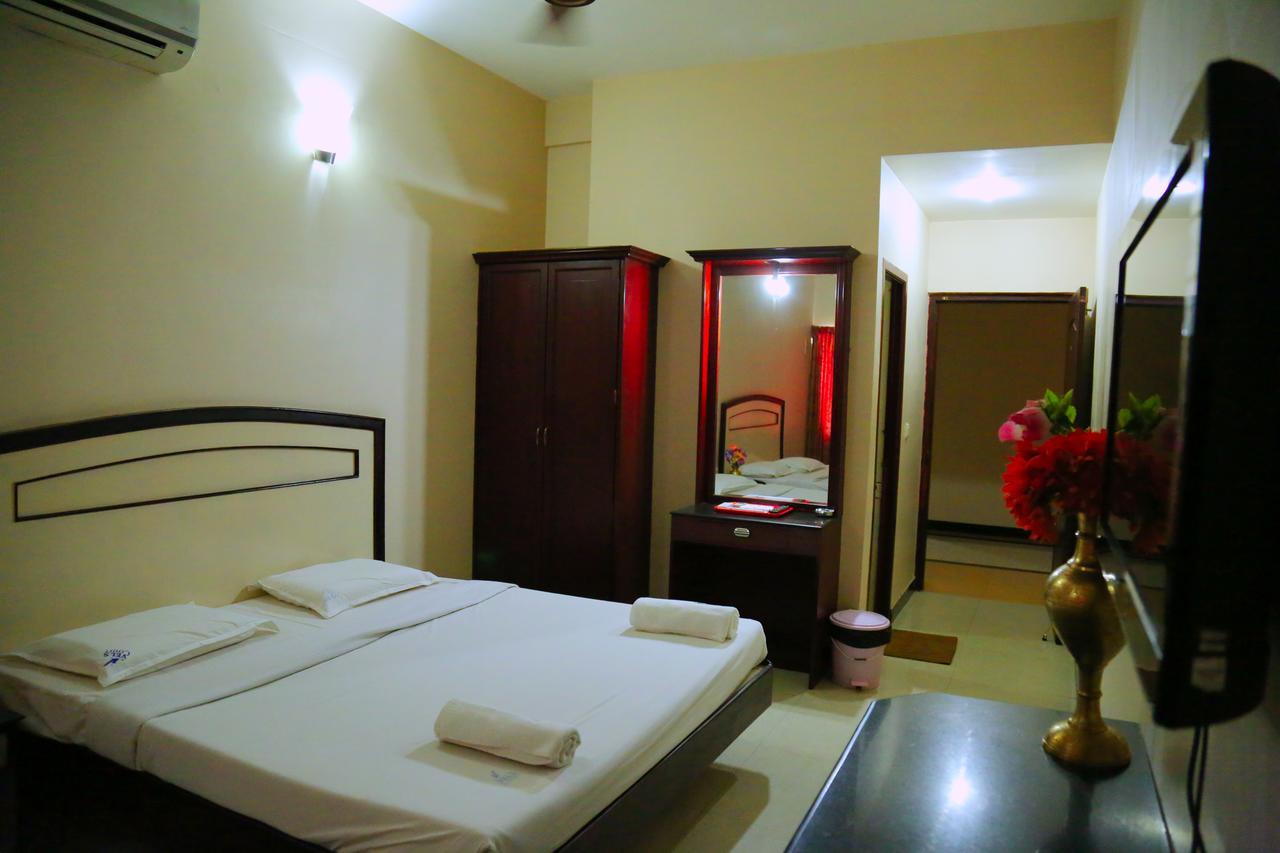 Hotel Vels Court Palni Exterior photo